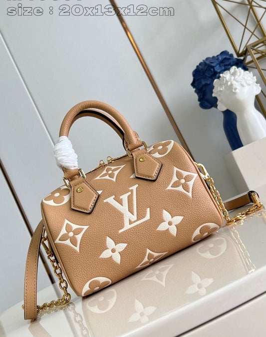 LOUIS VUITTON SPEEDY