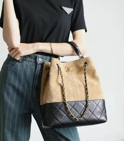 Chanel tote