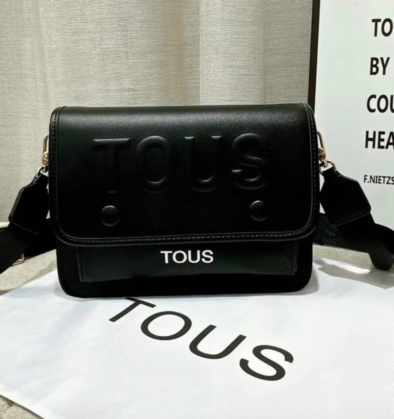 Tous