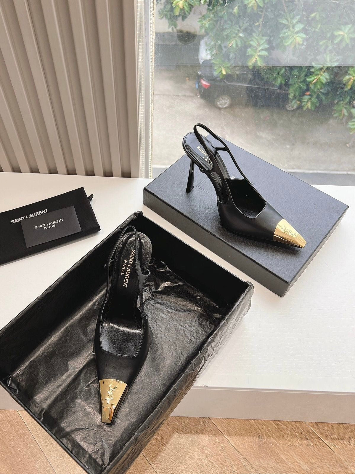 YSL HEELS GOLD\BLACK
