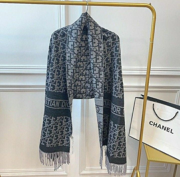 Dior shawl