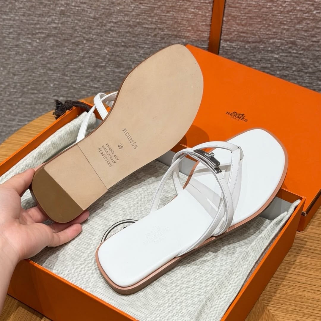 Hermes slipper