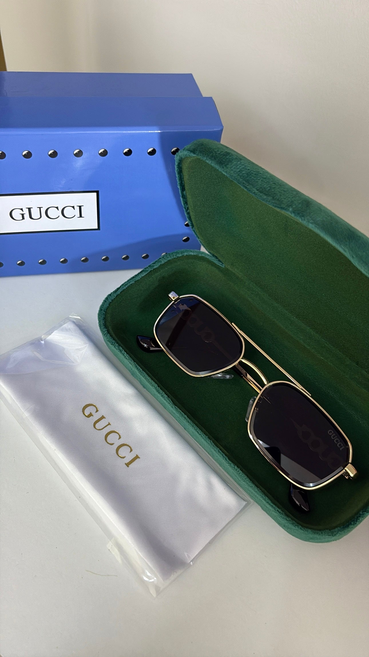 Gucci SUNGLASSES