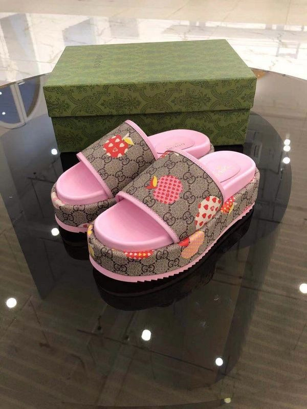Gucci slipper on preorder
