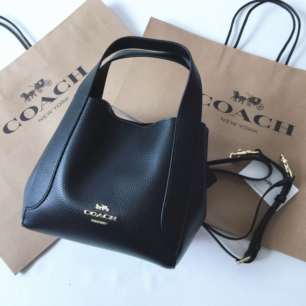 COACH MEDIUM TOTE