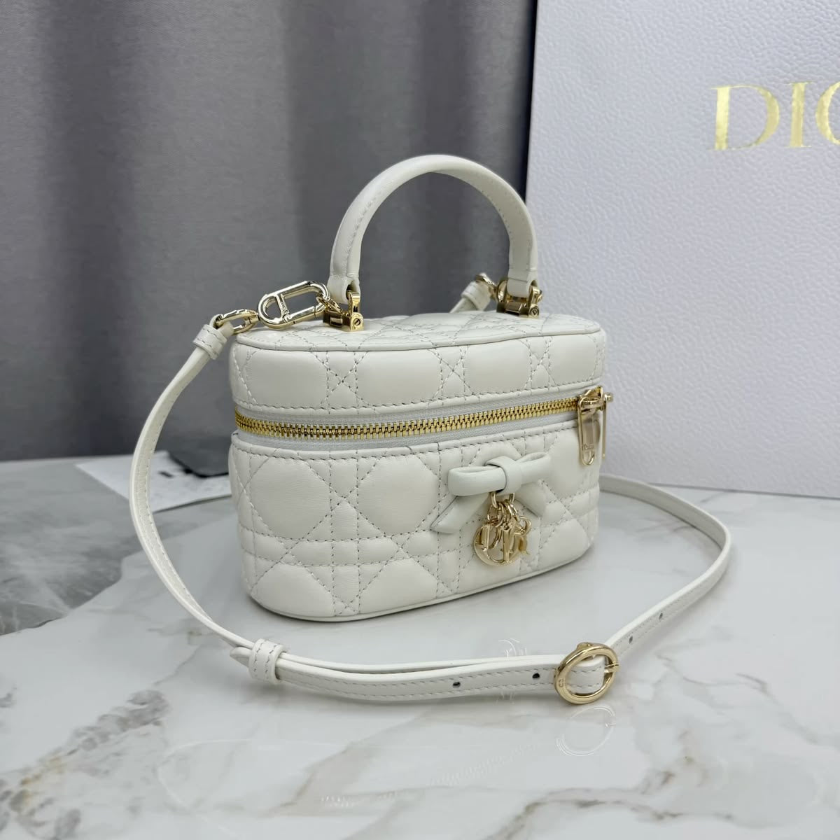 Dior vanity