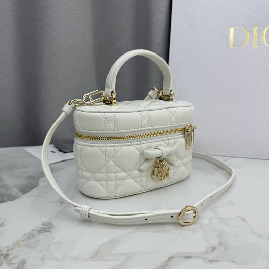 Dior vanity