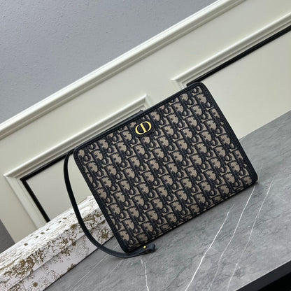 DIOR POUCH