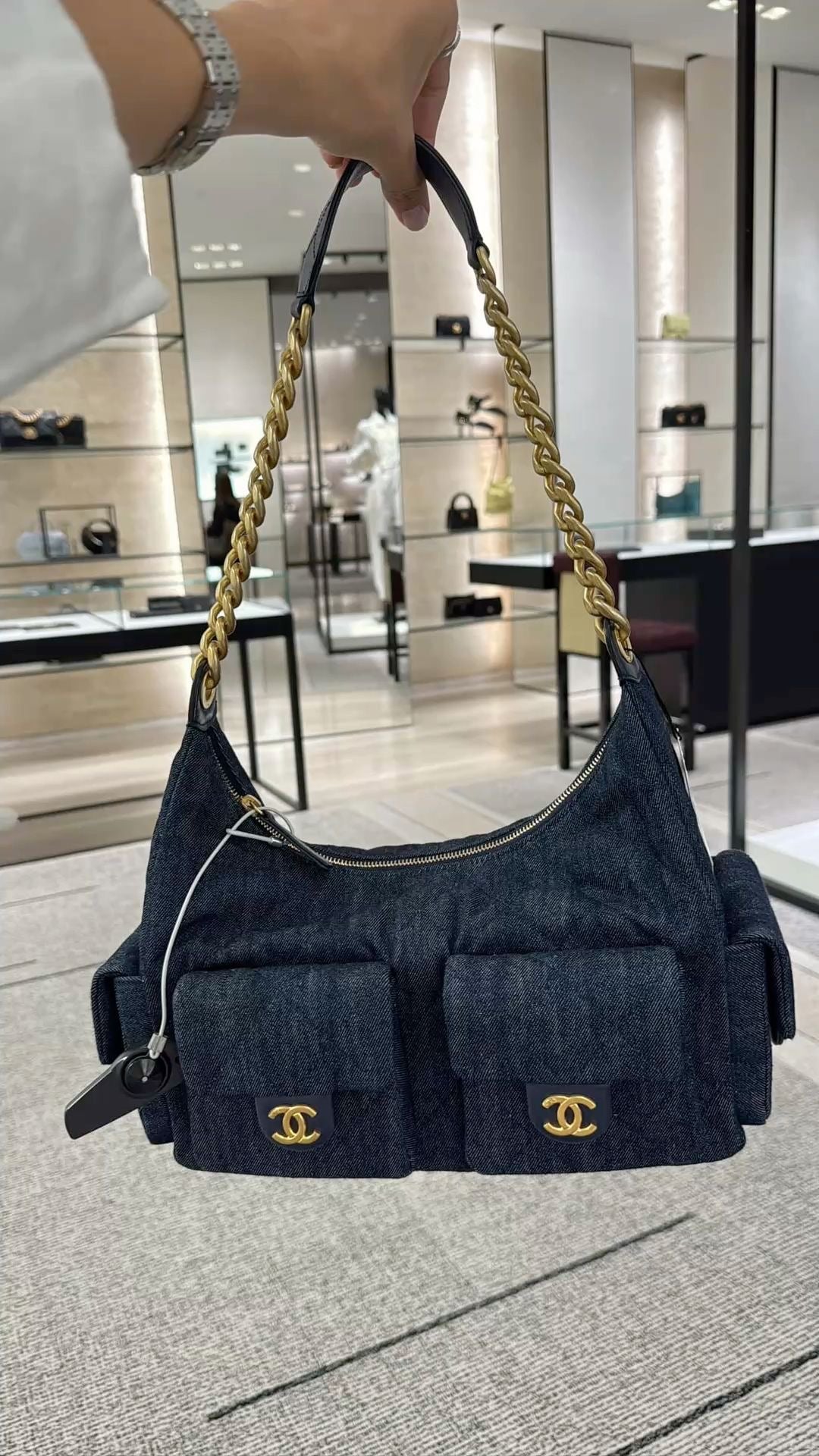 CHANEL TOTE