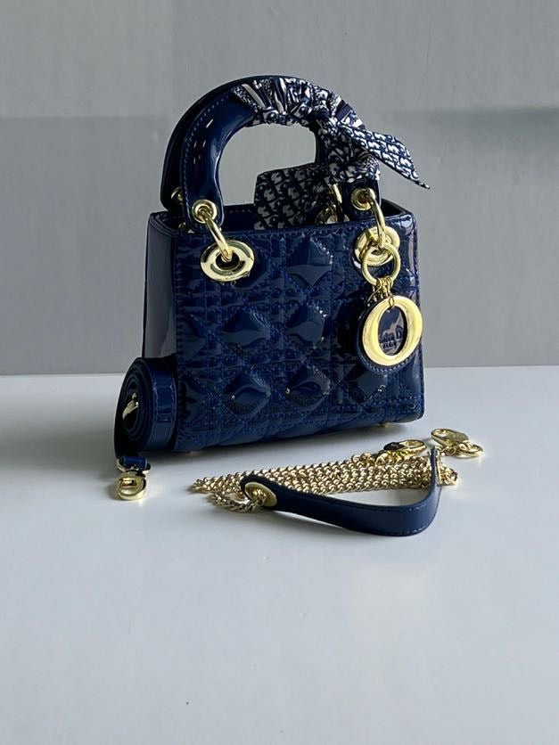 Glossy lady dior