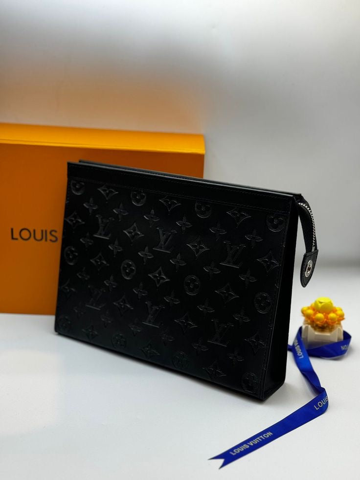 Louis vuitton pouch