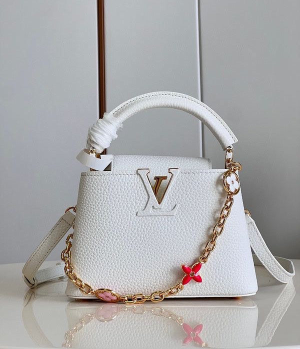 LOUIS VUITTON CAPUCINES
