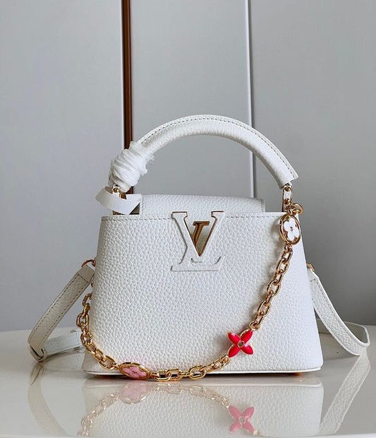 LOUIS VUITTON CAPUCINES