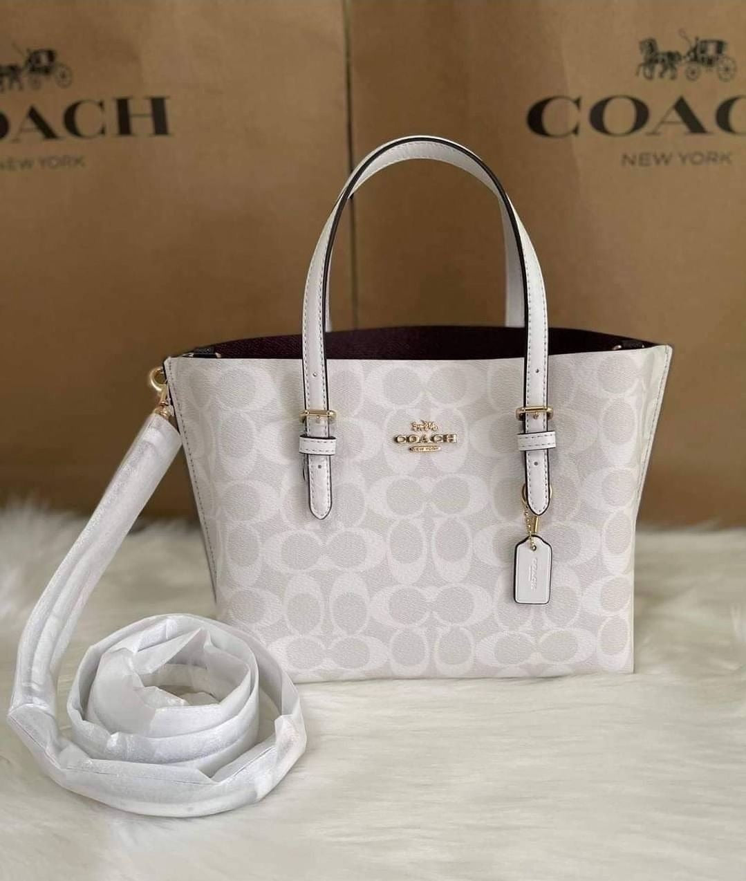Coach medium