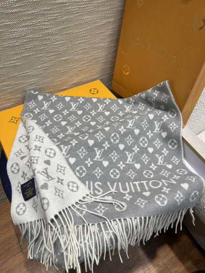 Louis vuitton shawl