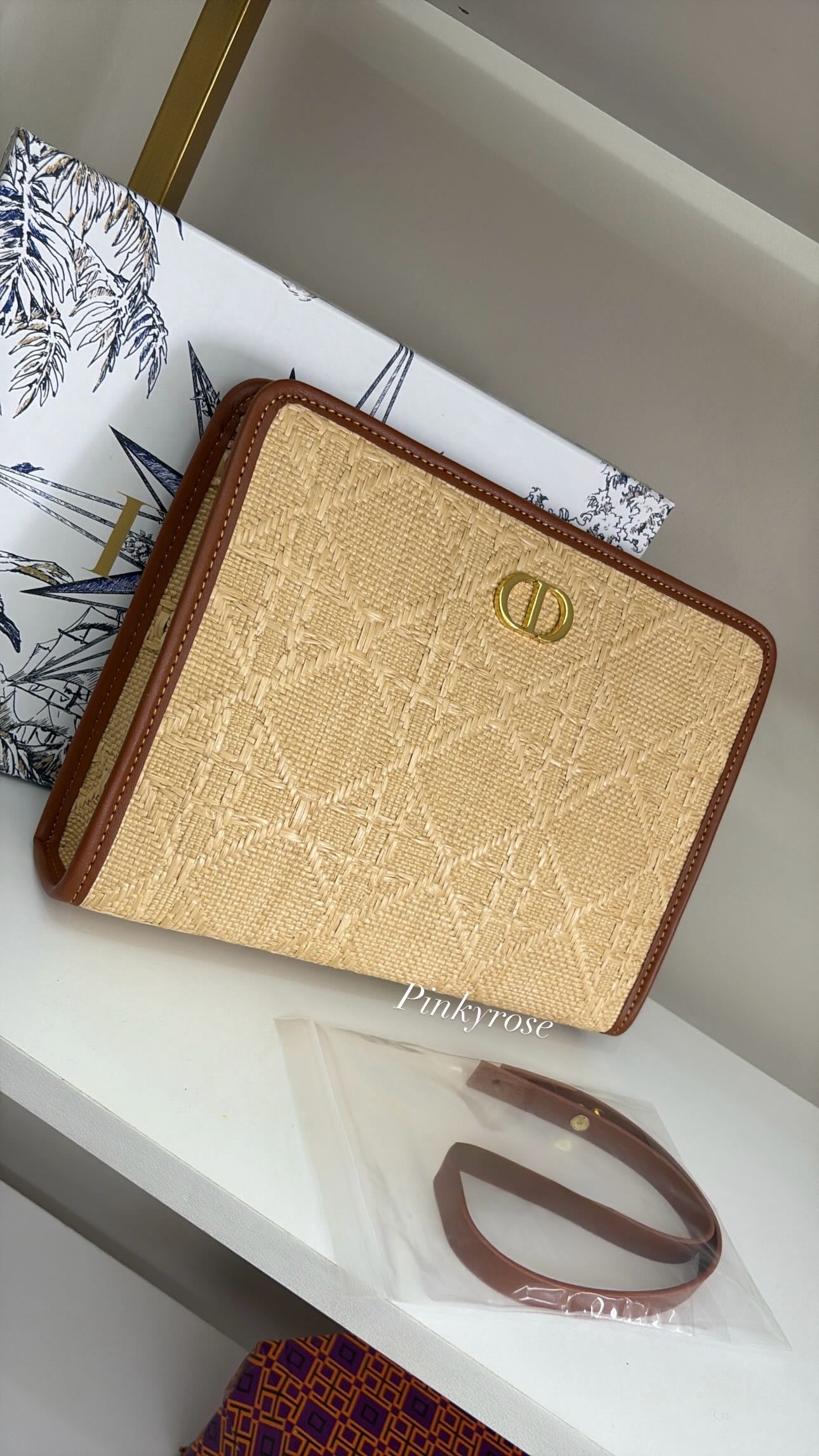Dior pouch