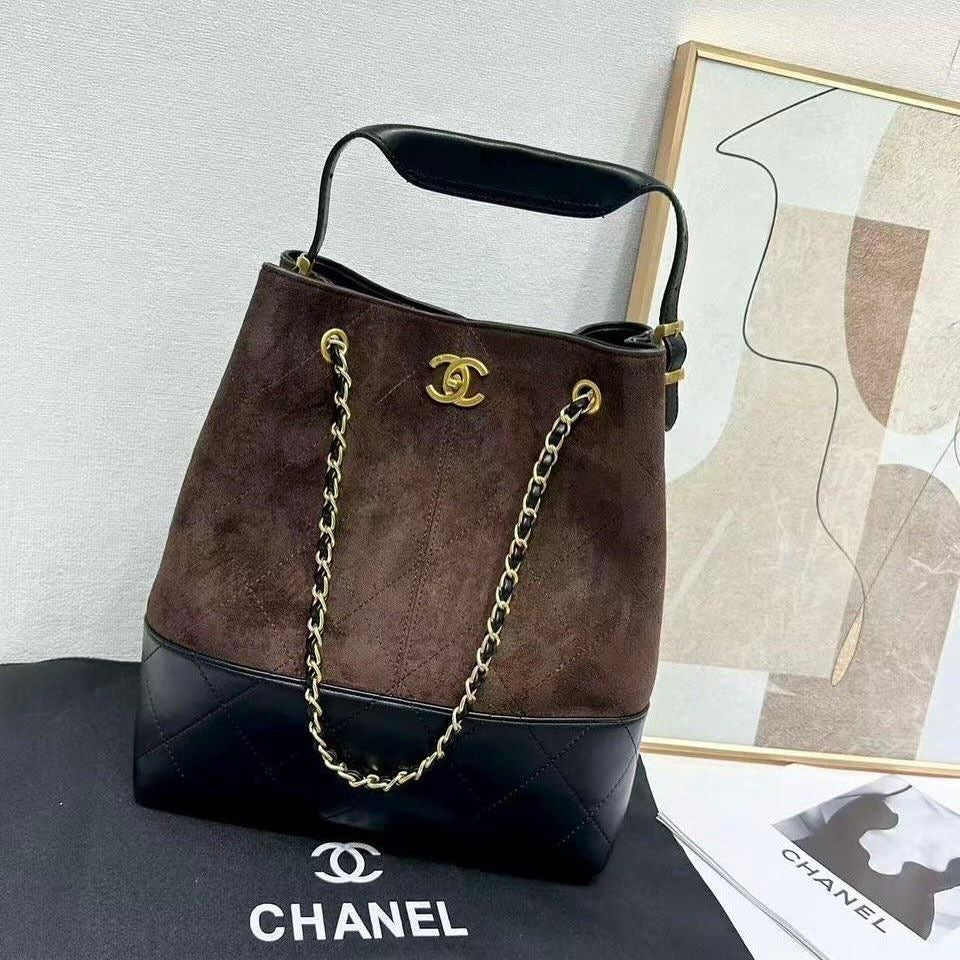 Chanel tote