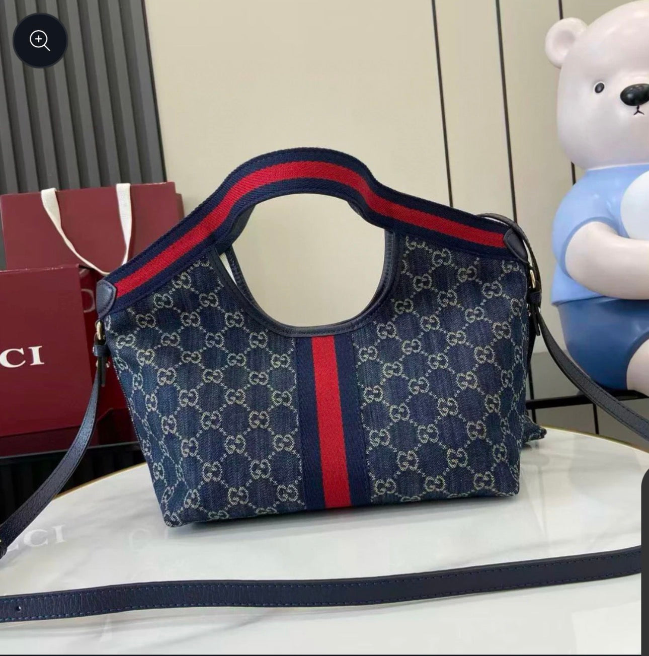 Gucci medium tote