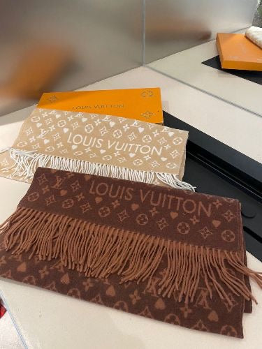 Louis vuitton shawl
