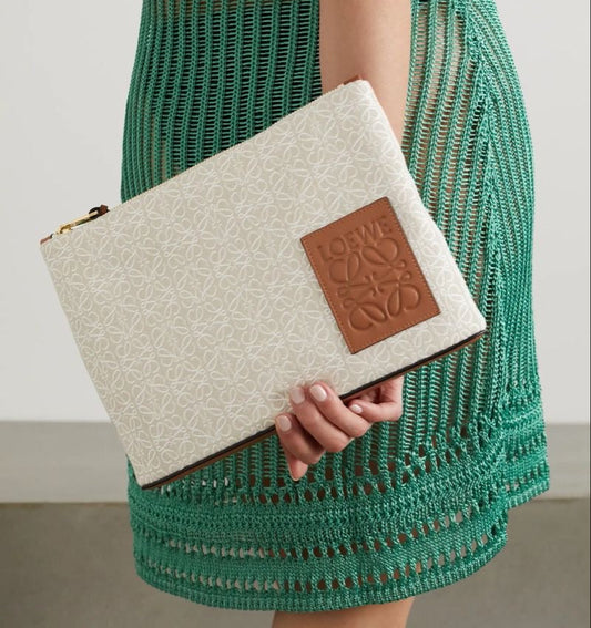 Loewe pouch