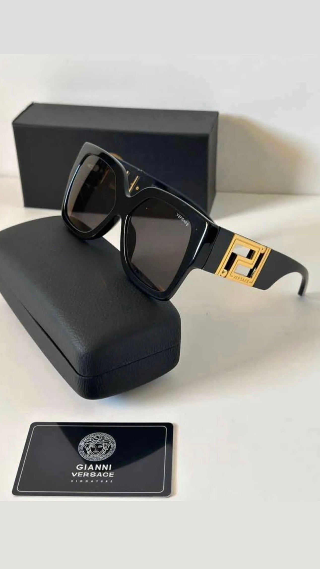 VERSACE