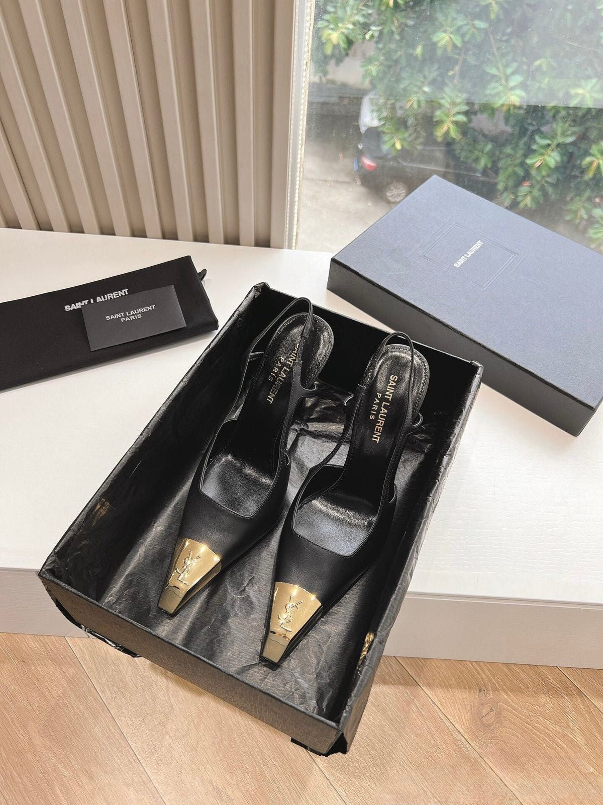 YSL HEELS GOLD\BLACK