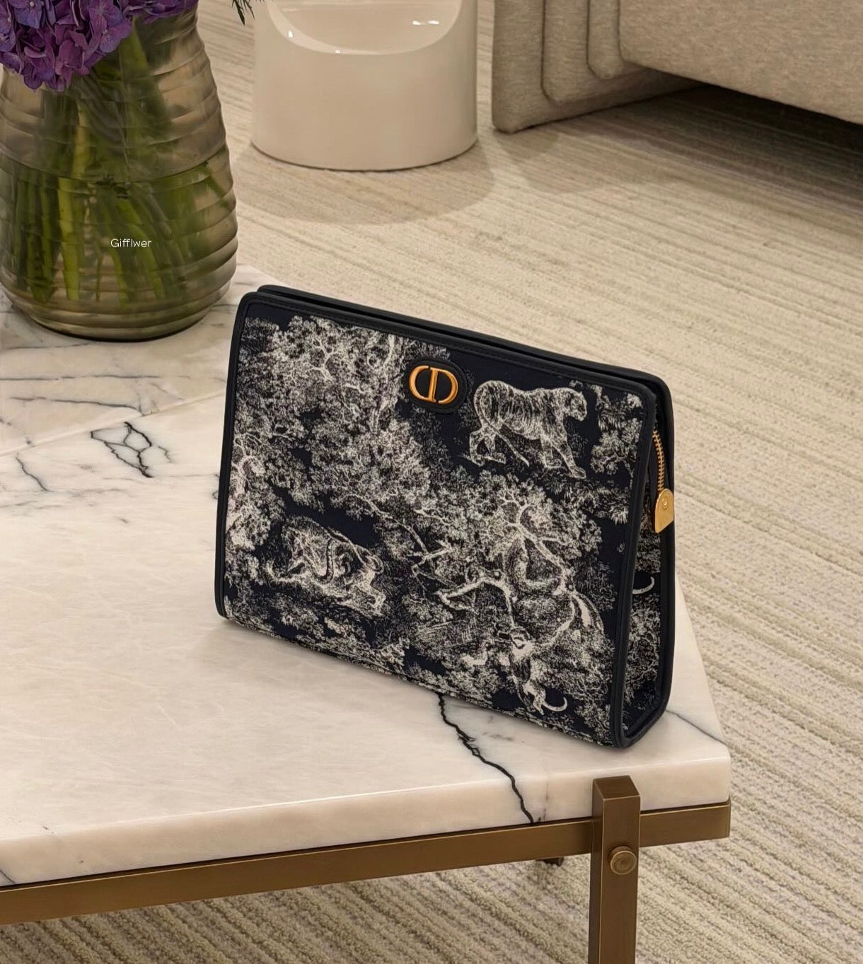 Dior pouch
