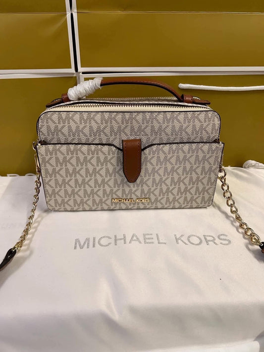 Michael kors crossbody