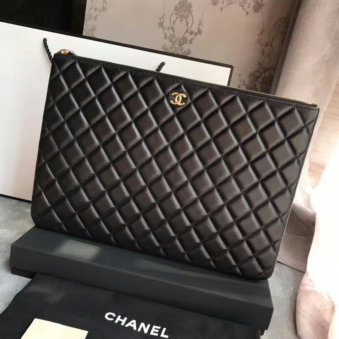 Chanel pouch