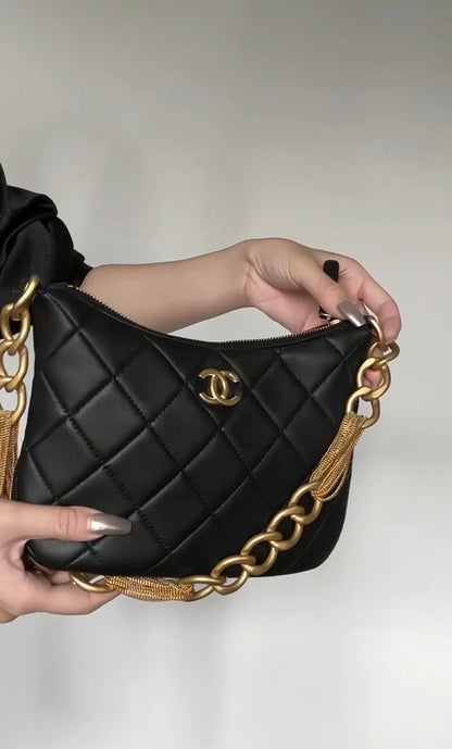 Chanel shoulder bag