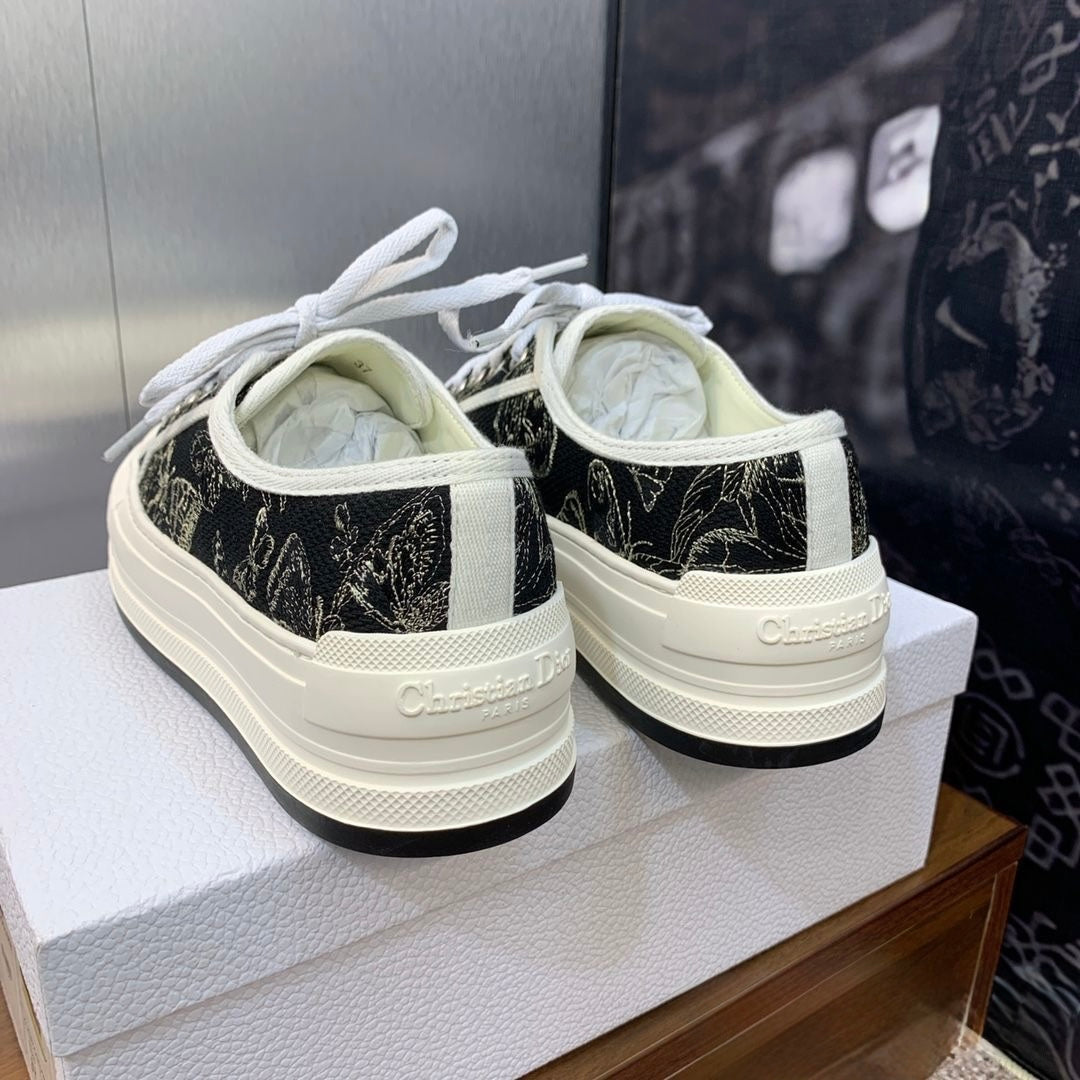 DIOR SNEAKERS
