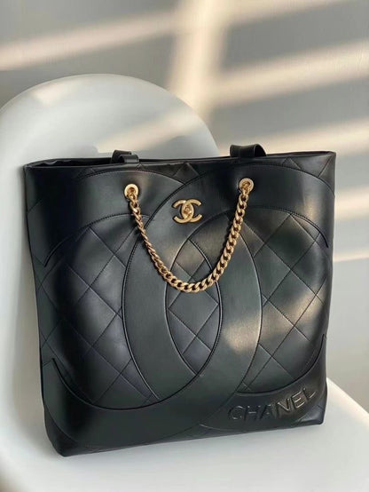 Chanel tote