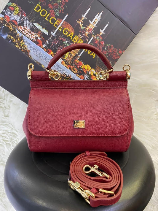D & G