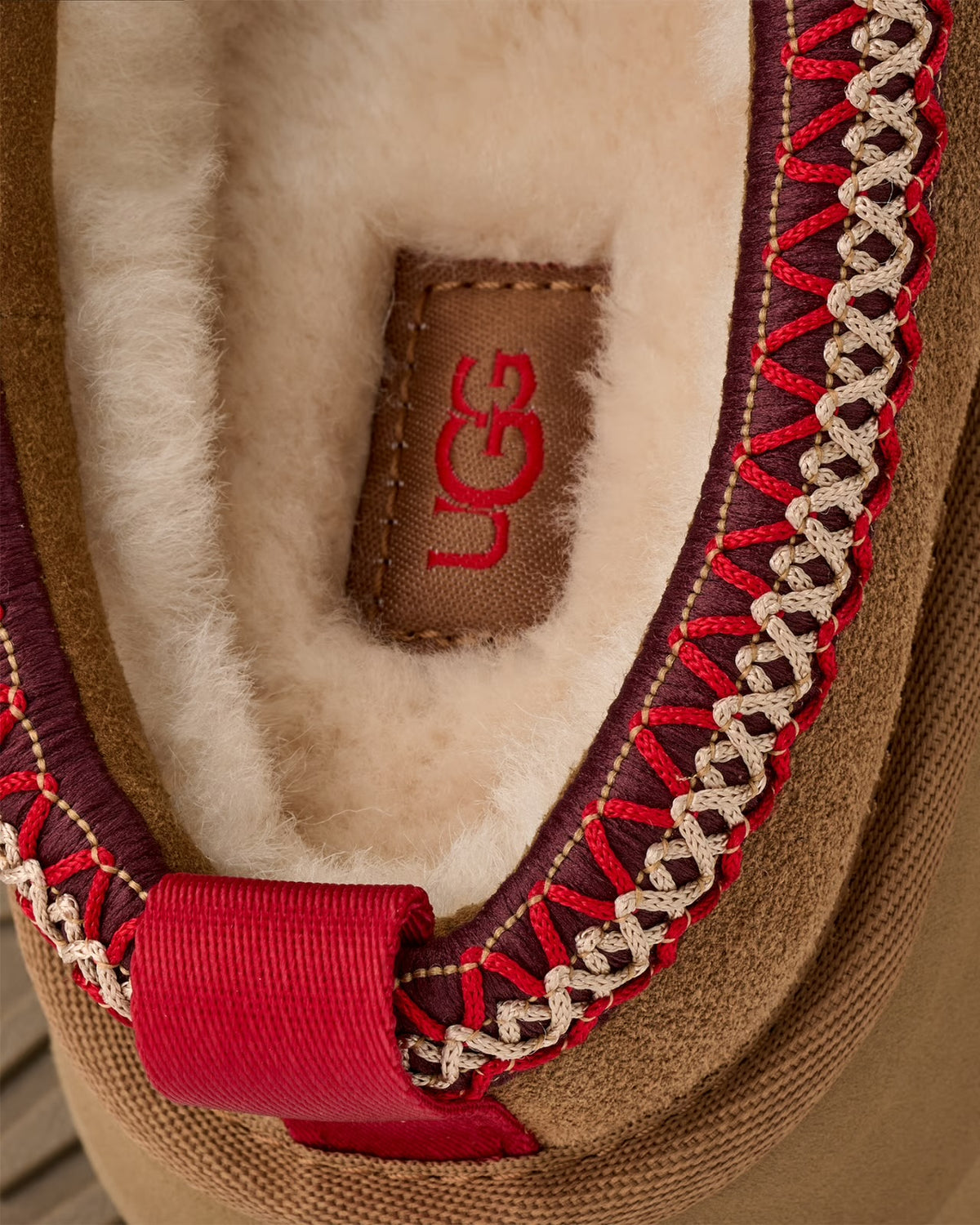 UGG TAZZ