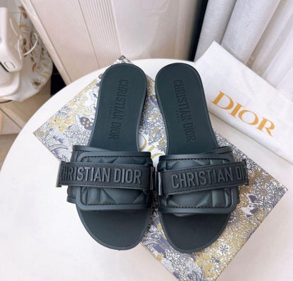 Dior slipper