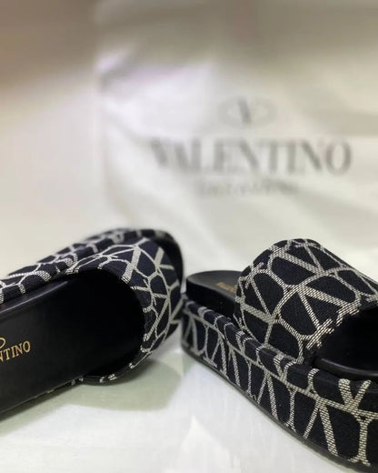 Valentino slipper
