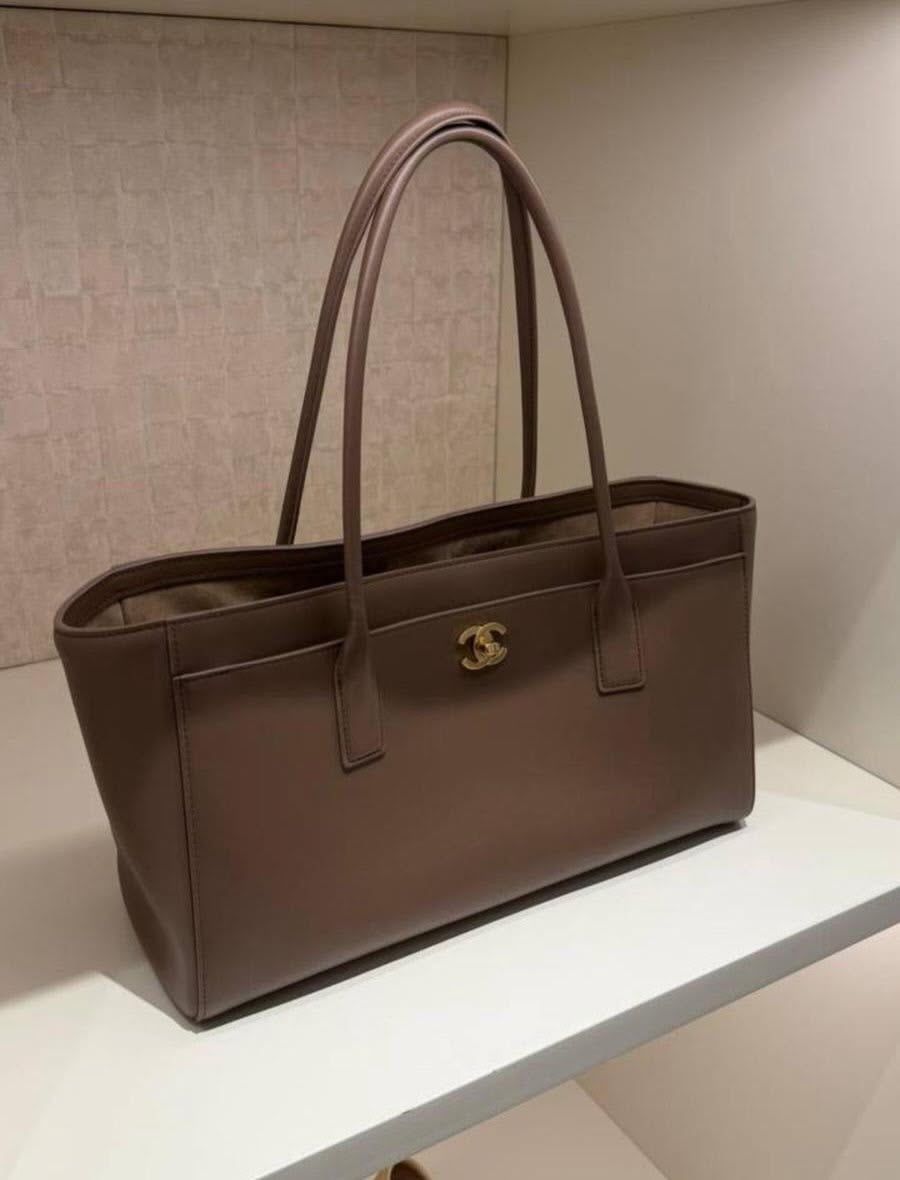 Chanel tote