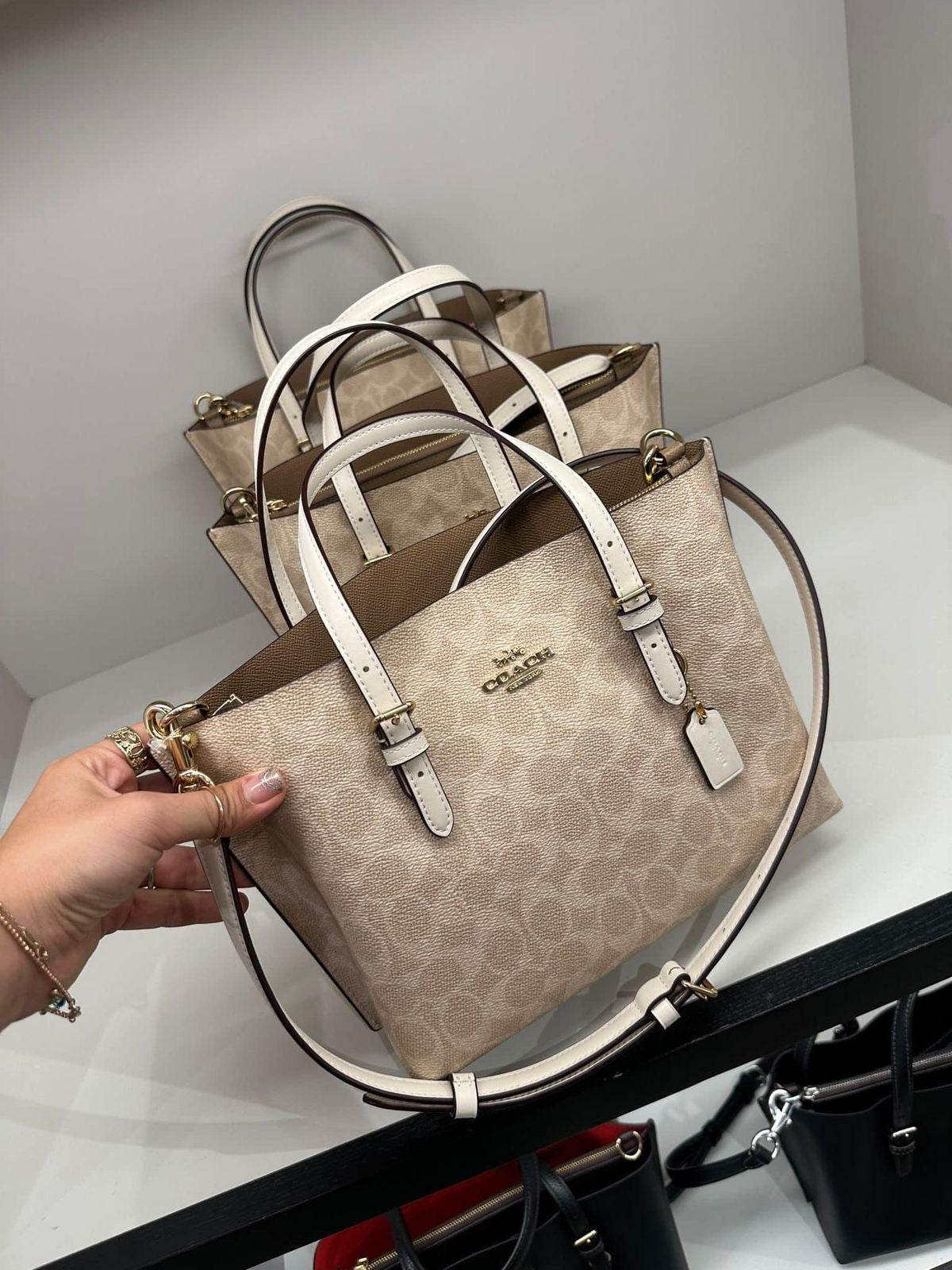 Coach medium