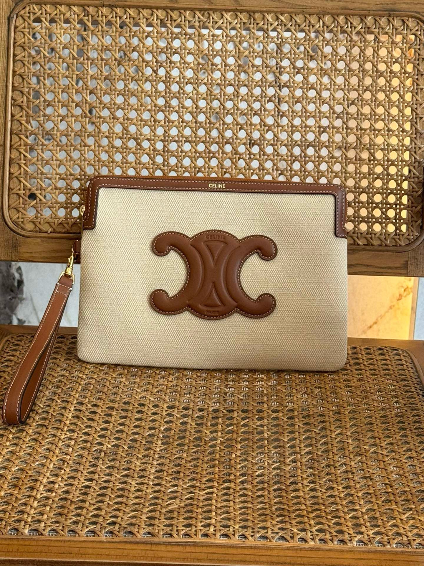 ‏CELINE POUCH