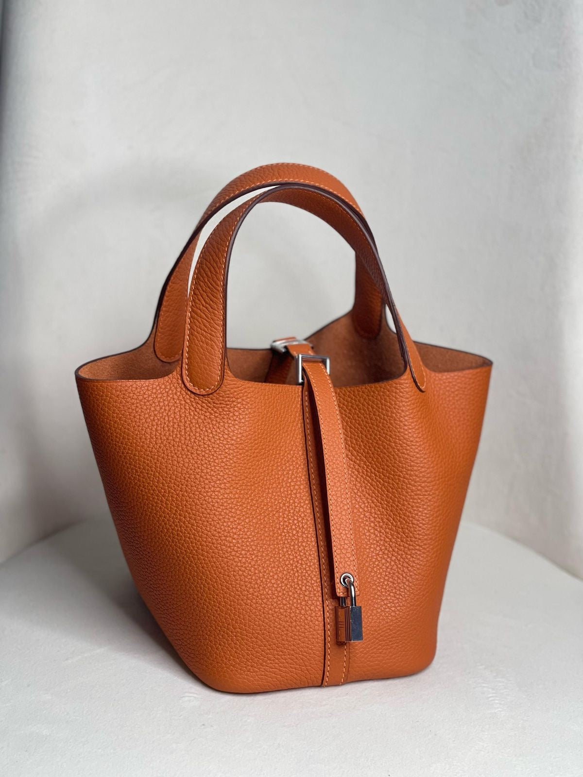 ‏hermes