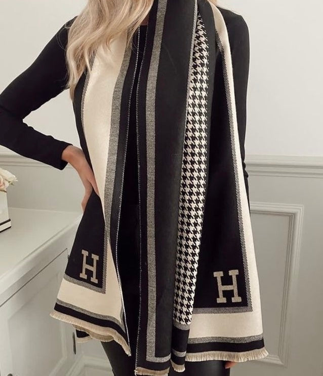 Hermes shawl
