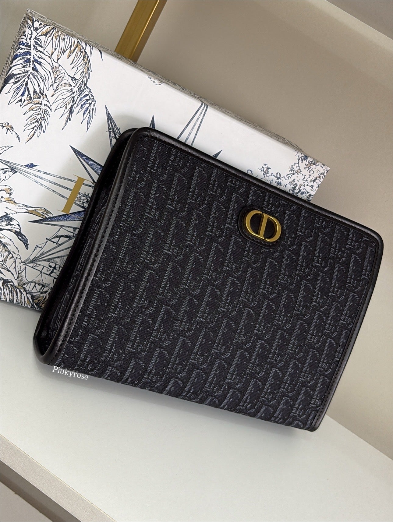 Dior pouch
