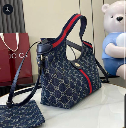 Gucci medium tote