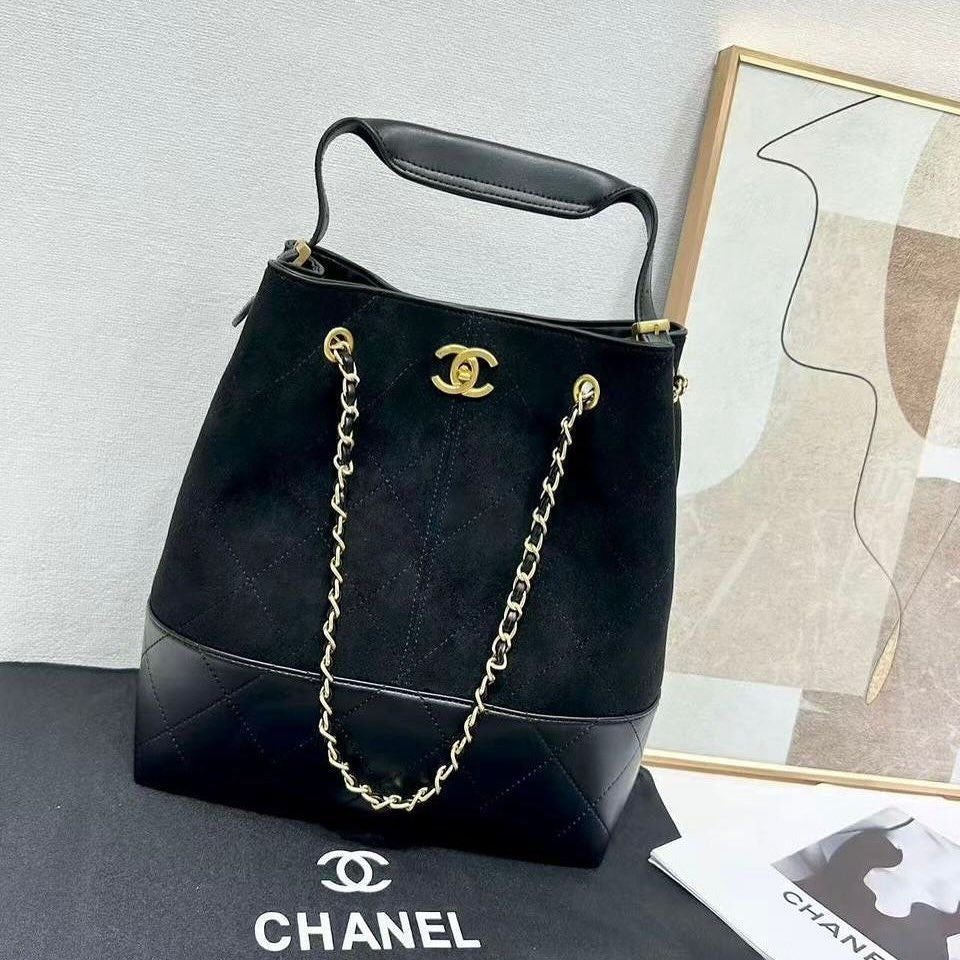 Chanel tote