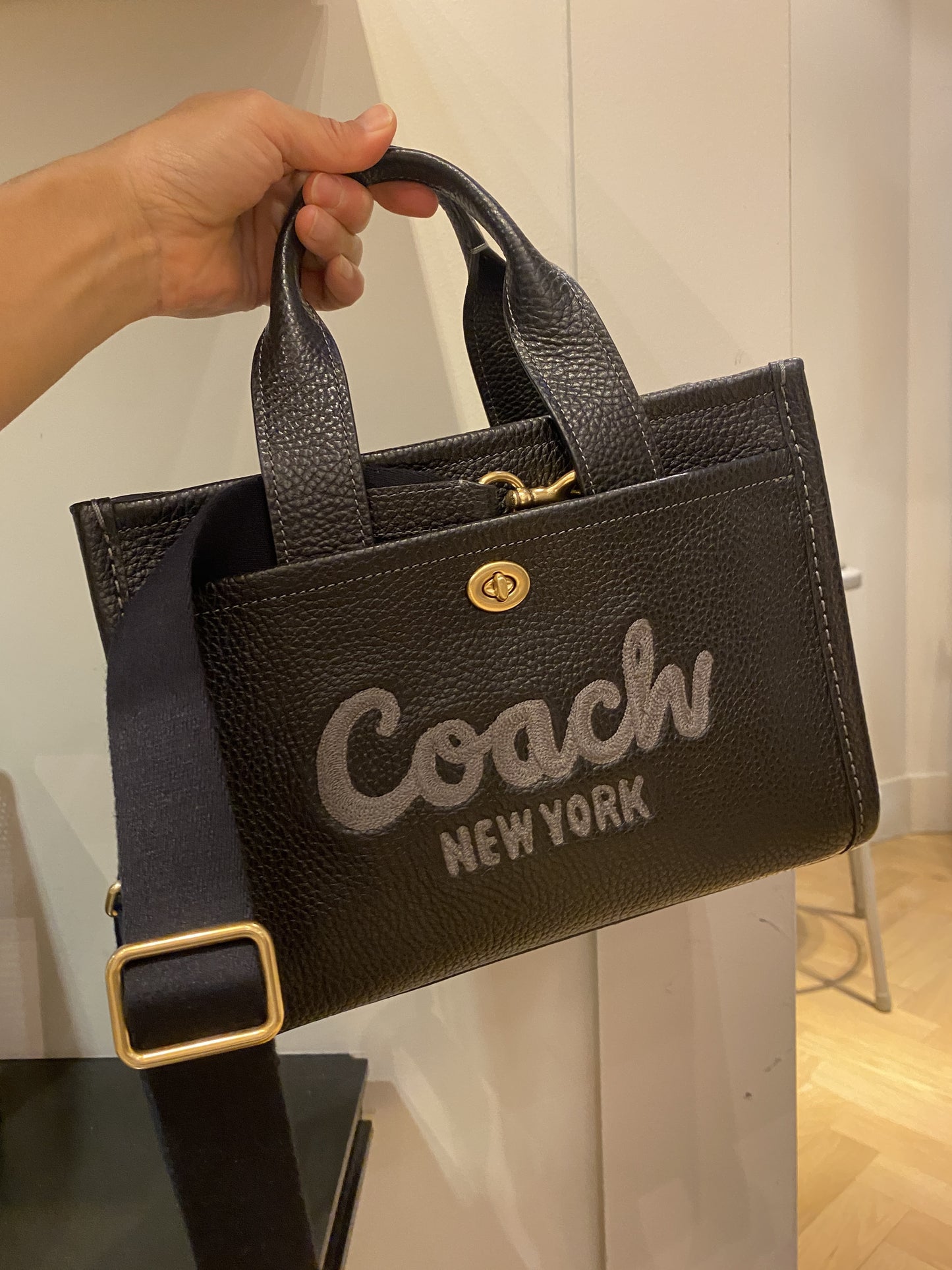 Coach tote medium