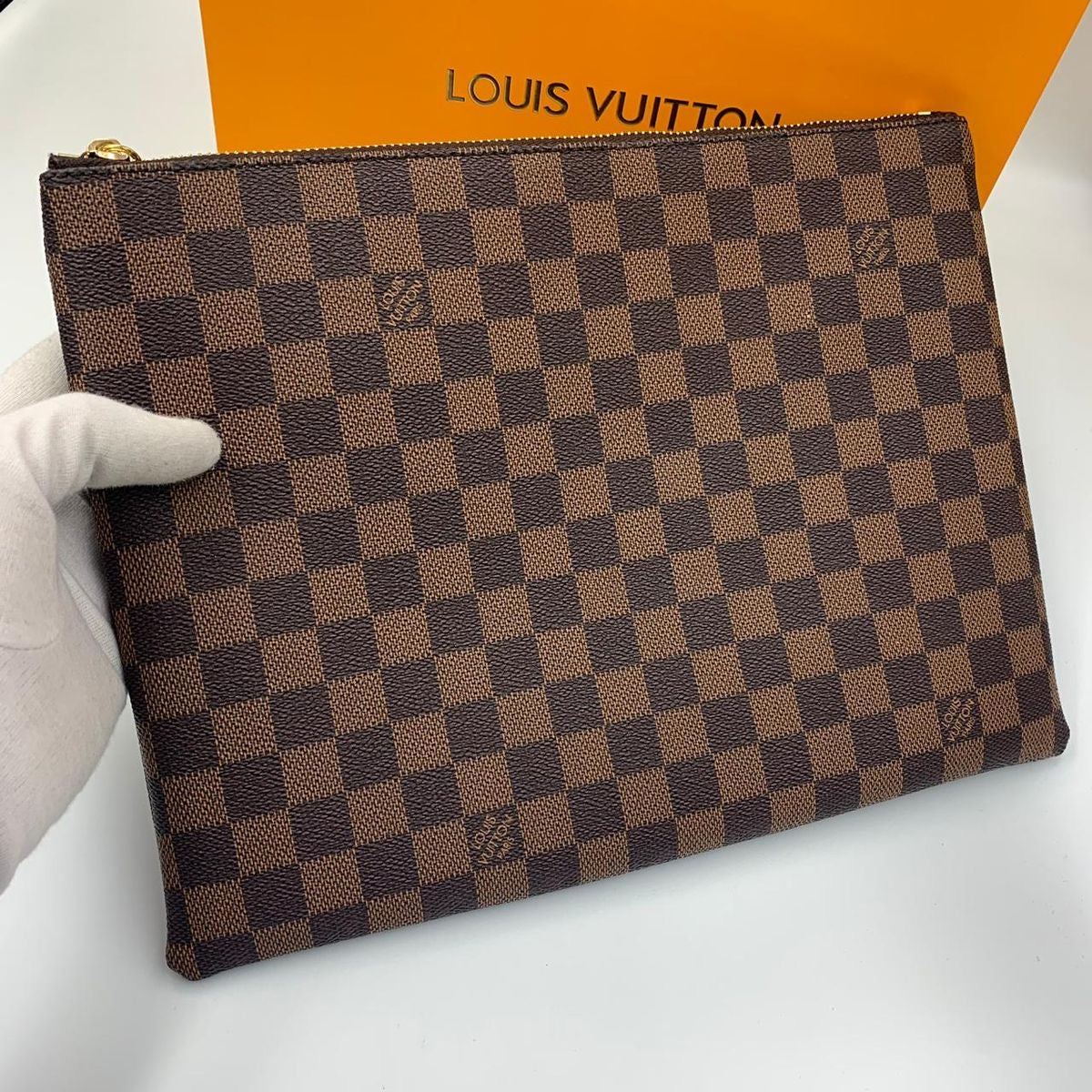 Lv pouch