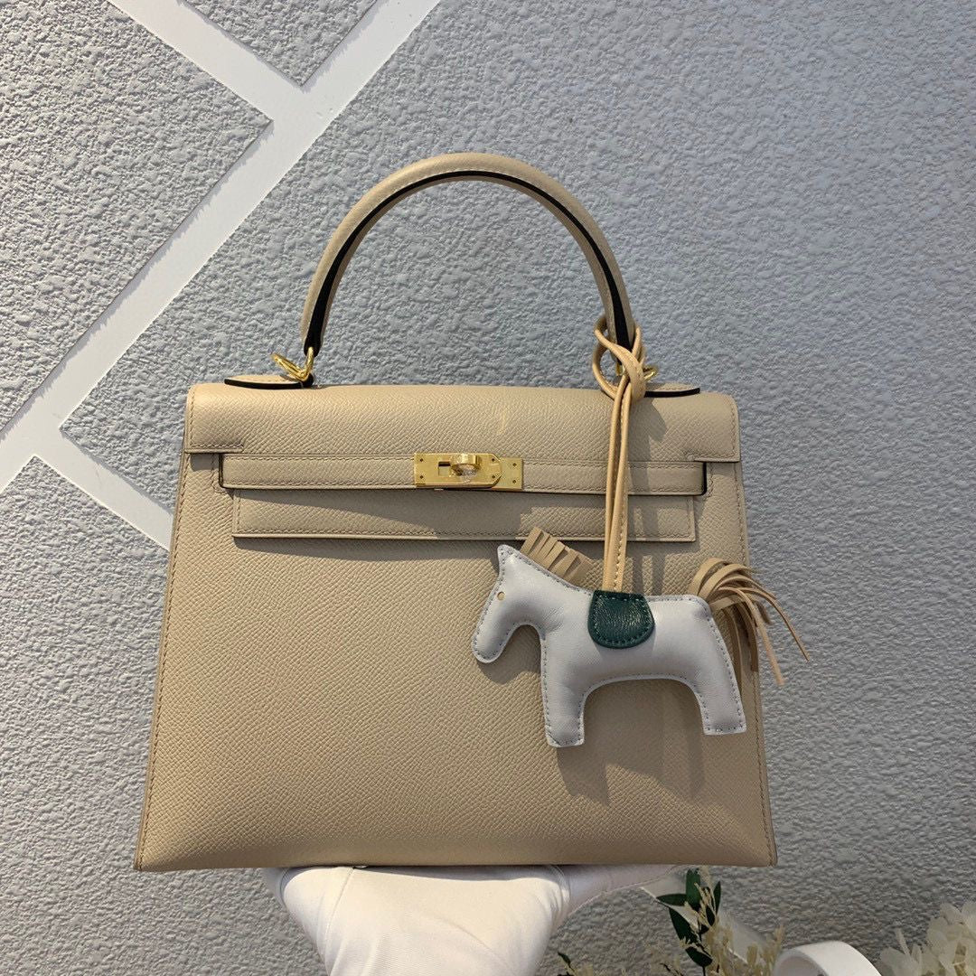 Hermes kelly medium