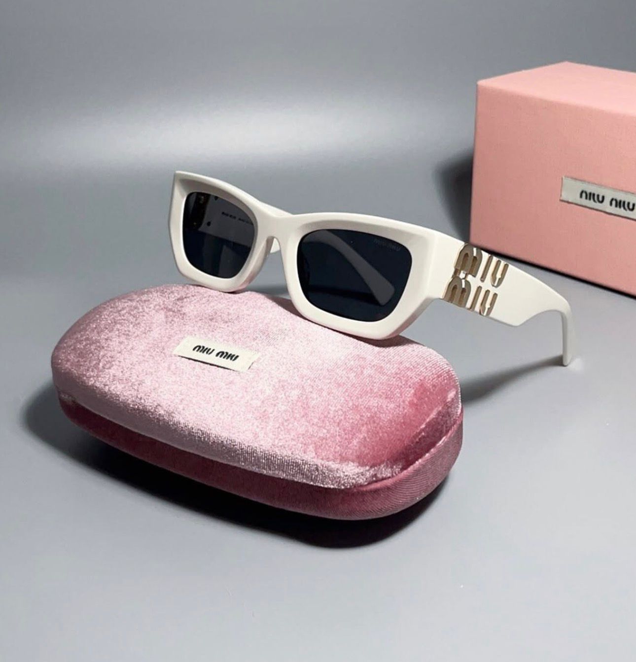 MIUMIU